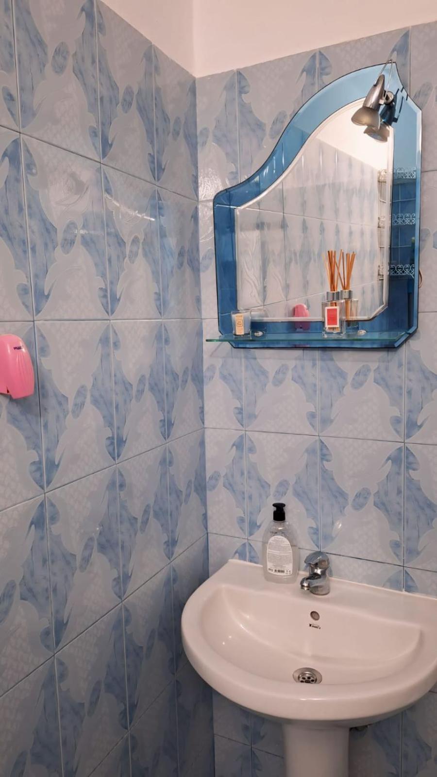 Promenade Apartment In City Centre 베라트 외부 사진
